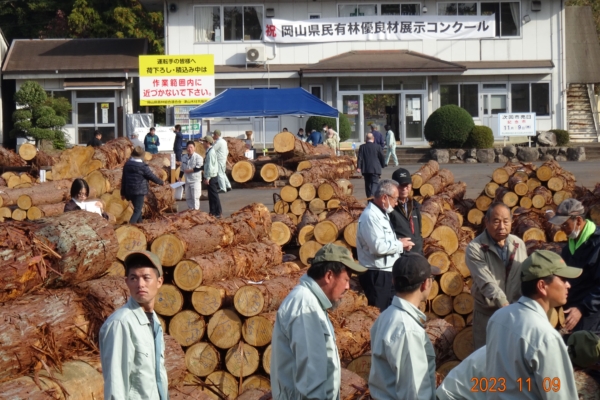 令和7年の「県森連・総合木市」の原木市売り予定表を掲載します。興味のある方は、是非視察を！！ イメージ